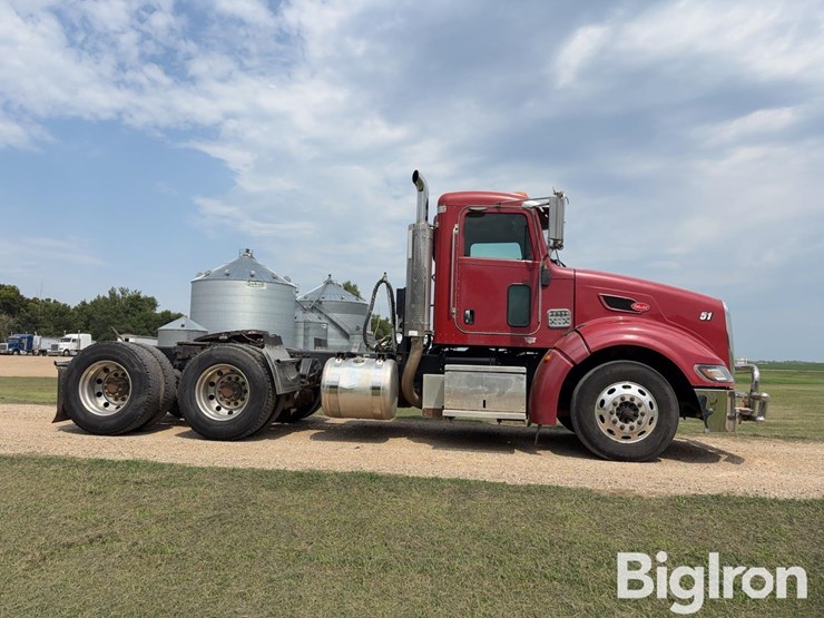 2010-peterbilt-386-image-4