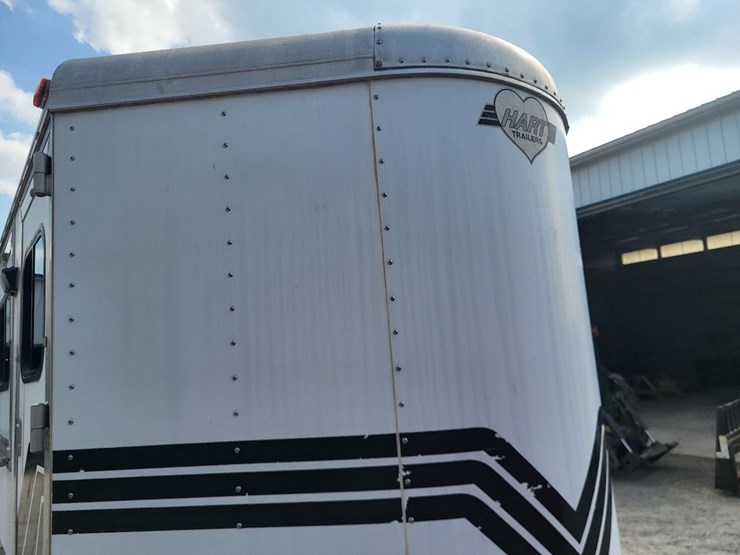 hart-tandem-axle-2-horse-bumper-trailer-w/tack-room-image-11