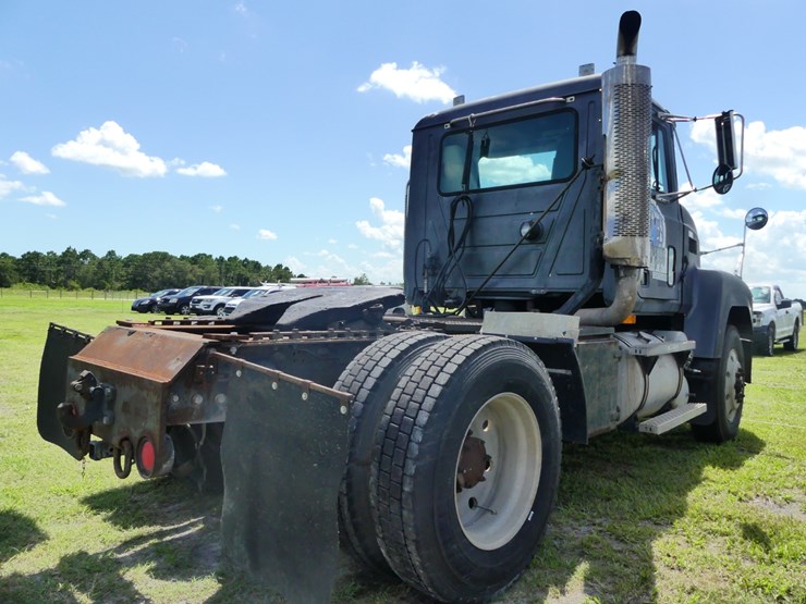 1997-mack-ch612-image-3