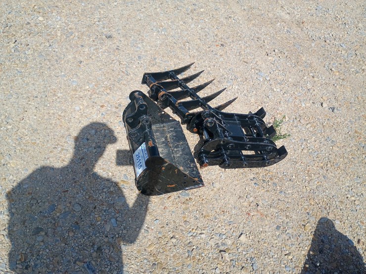 #26115-•-mini-excavator-attachment-set-image-3