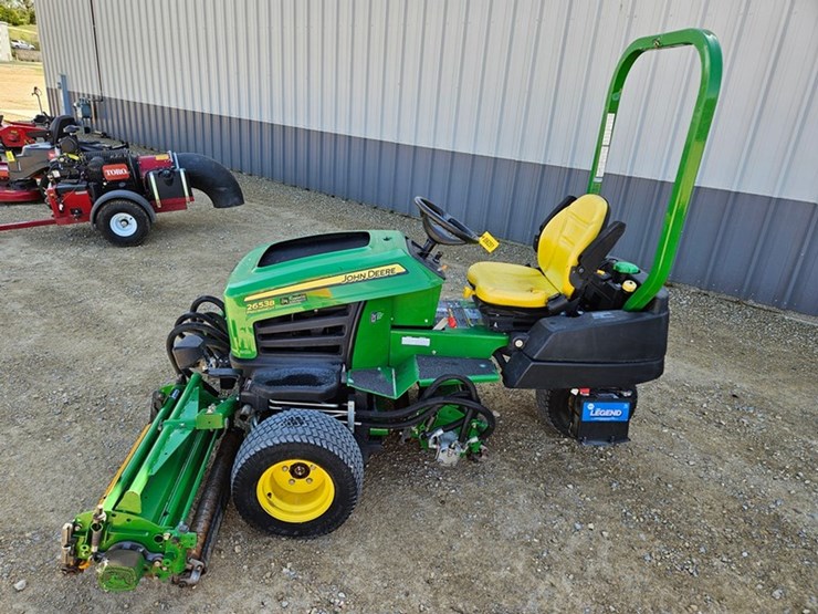 2015-john-deere-2653b-image-2