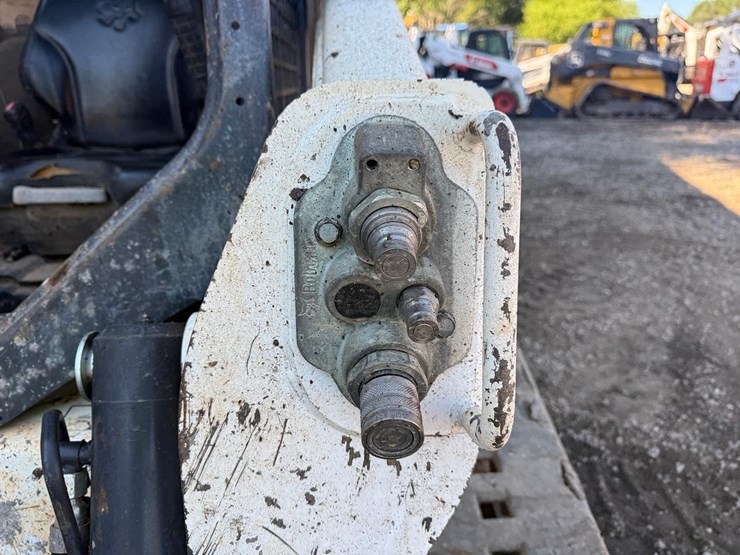 bobcat-t650-image-11