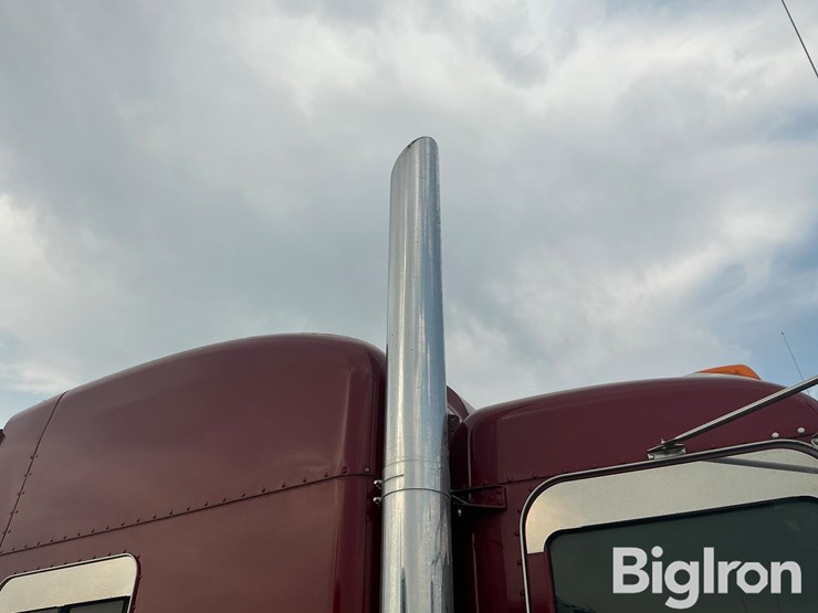 2011-peterbilt-386-image-9