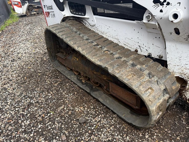 2023-bobcat-t770-image-12