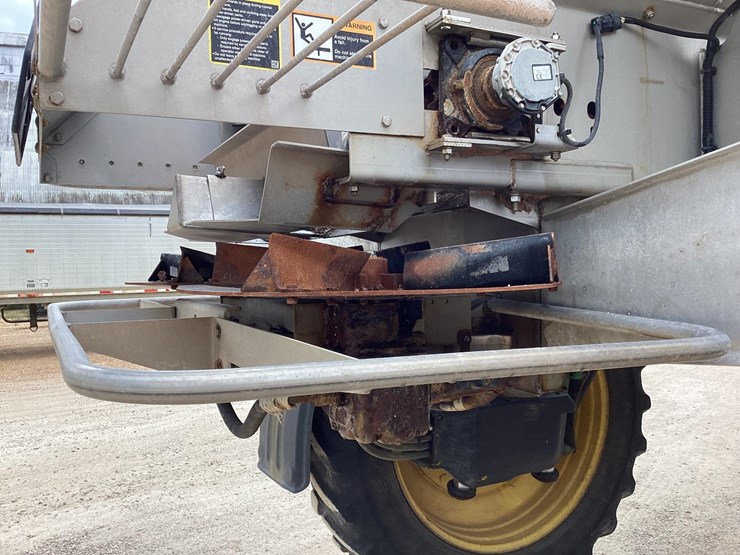 2020-john-deere-r4045-image-49