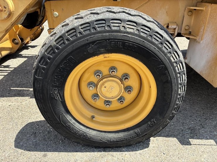 2008-caterpillar-420e-image-10