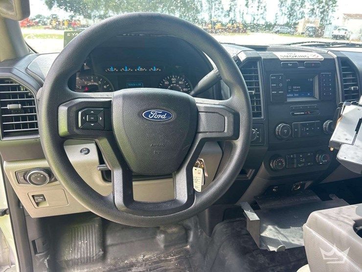 2017-ford-f150-image-14