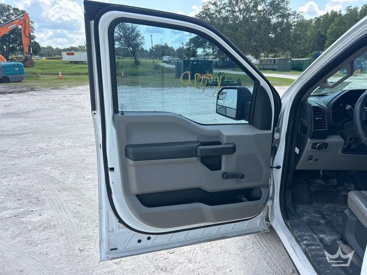 2017-ford-f150-image-11
