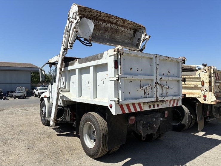 2003-international-durastar-4300-image-4