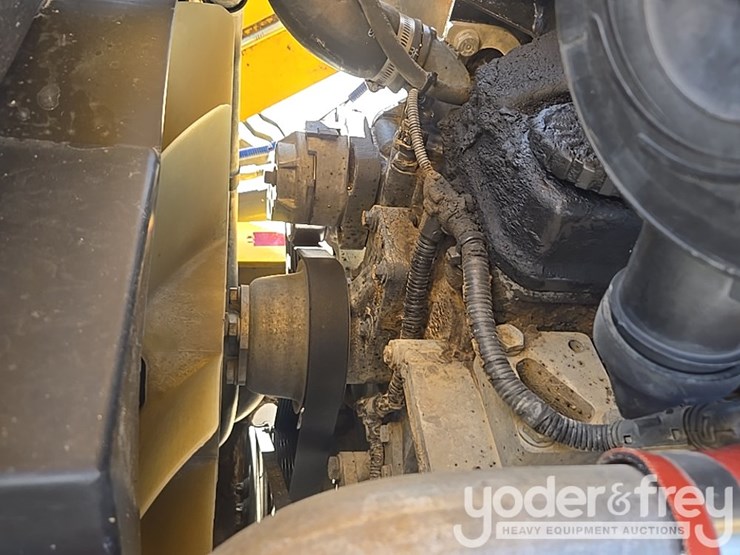 2008-new-holland-b95-image-43