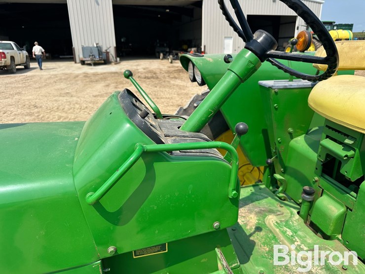 1970-john-deere-2520-image-13