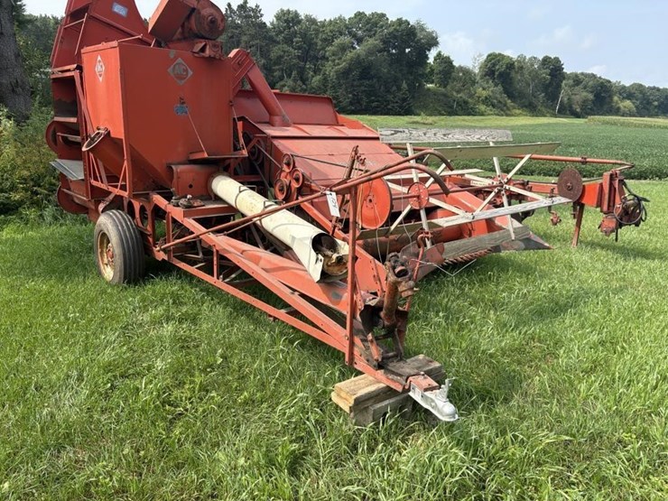 allis-chalmers-model-72-all-crop-harvestor-image-5
