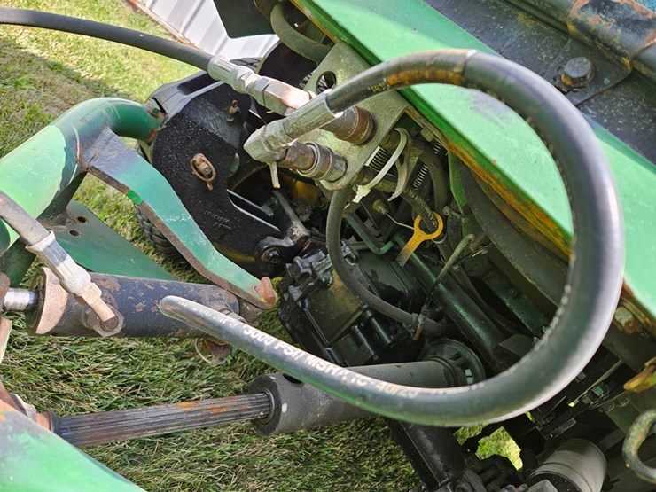 2011-john-deere-1445-image-15