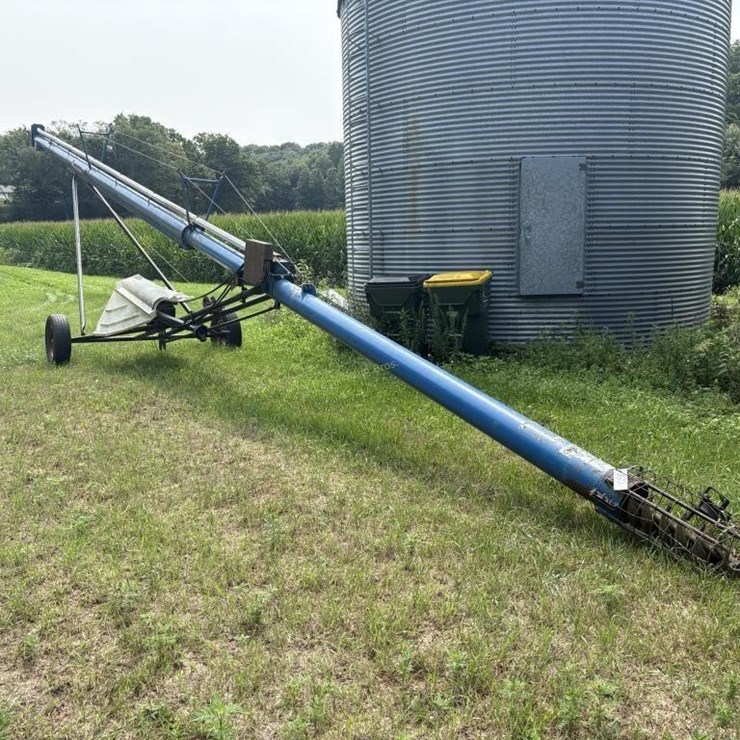 Brandt 850 PTO Grain Aunger & Transport - 8"x50'