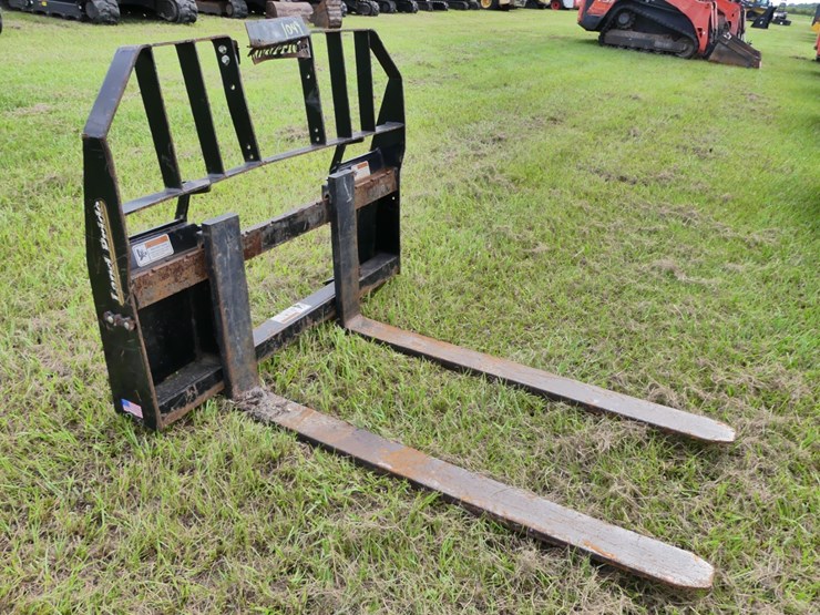 landpride-qa-pallet-forks-image-2