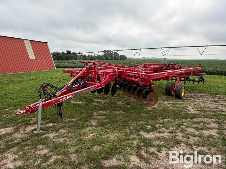 sunflower-4412-5-shank-disk-ripper-image-1