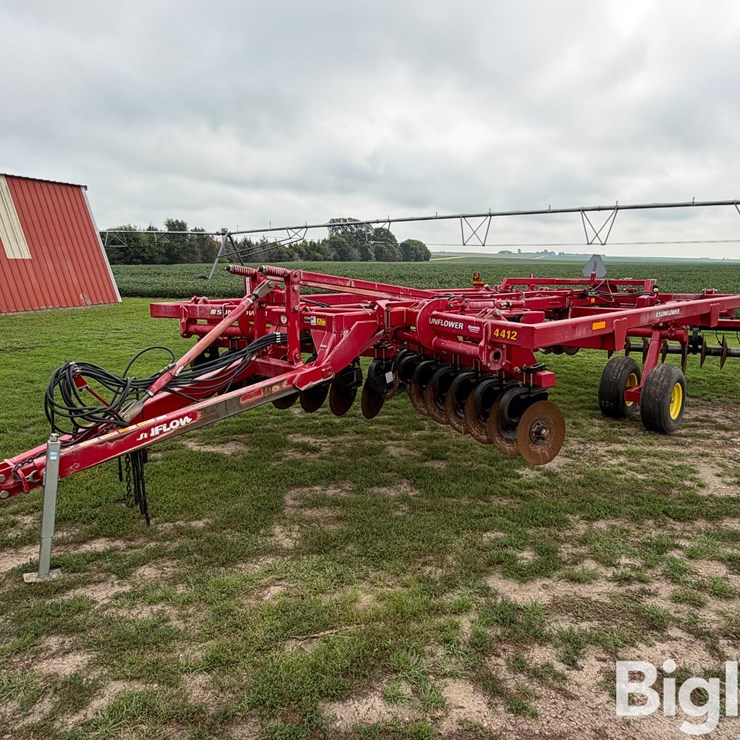 Sunflower 4412 5 Shank Disk Ripper