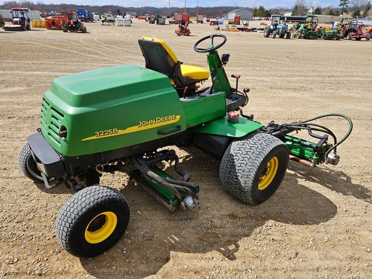 john-deere-3225b-image-5
