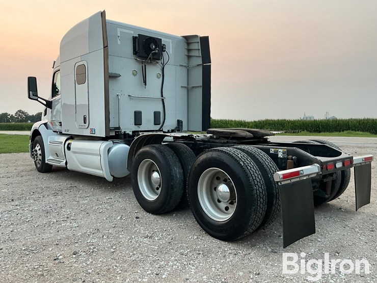 2016-peterbilt-579-image-7