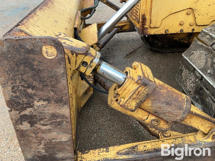 caterpillar-d6c-image-16