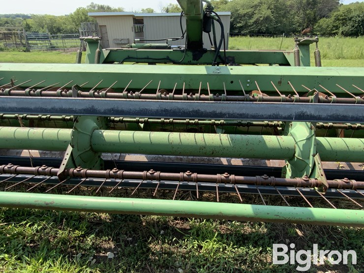 john-deere-240-image-18