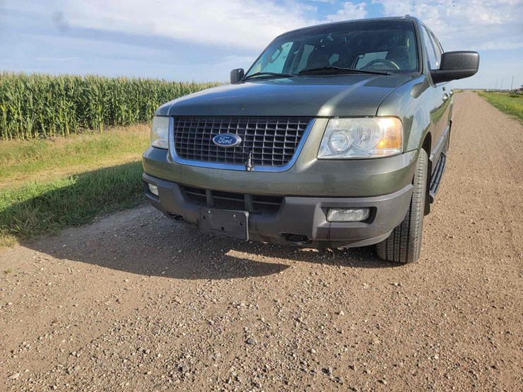 2005-ford-expedition-image-4