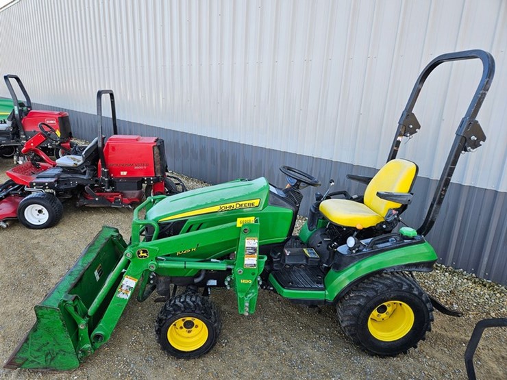 john-deere-1025r-image-2