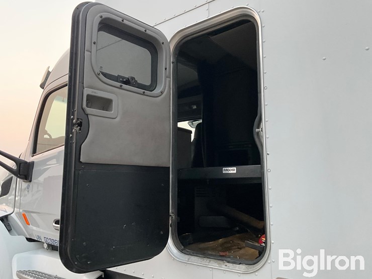 2016-peterbilt-579-image-20