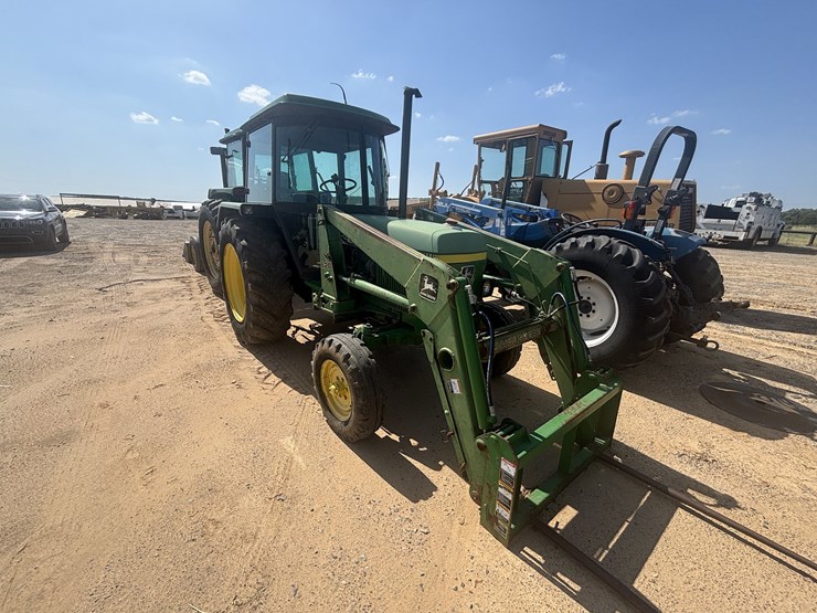 john-deere-2040s-image-16