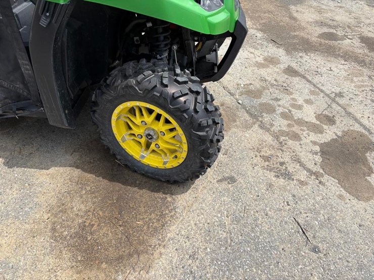 john-deere-gator-image-6