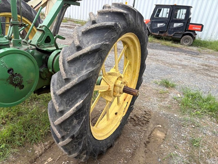 john-deere-b-image-8
