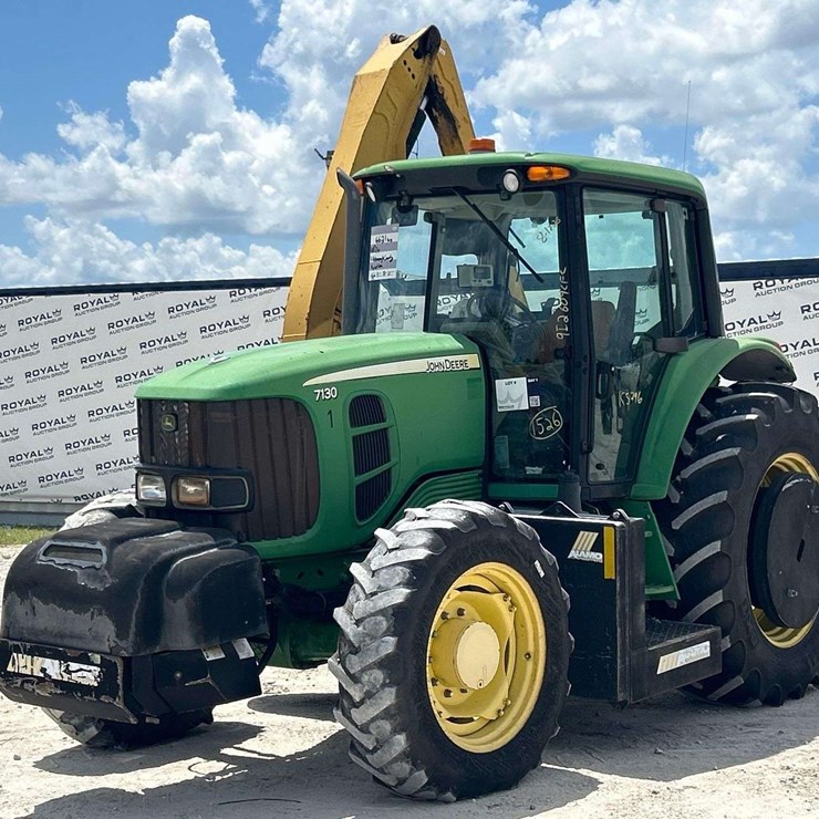 JOHN DEERE 7130