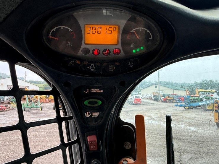 2023-bobcat-t770-image-25