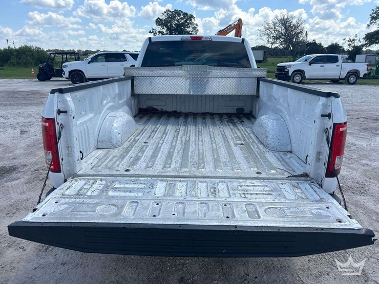 2017-ford-f150-image-21