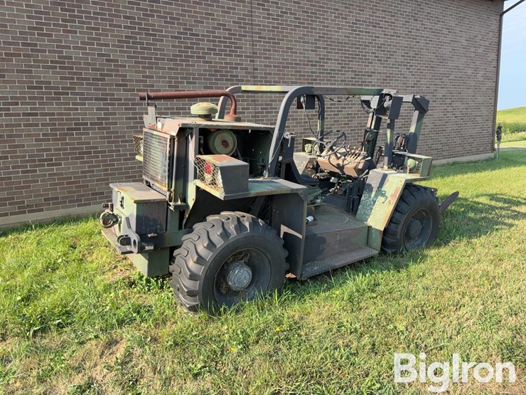 military-rough-terrain-forklift-image-7