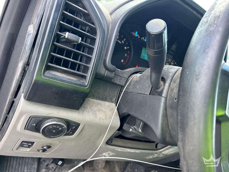2017-ford-f150-image-15