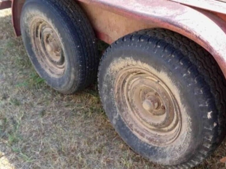 car-trailer,-16'x76"-inside-fender,-wood-floor-image-5