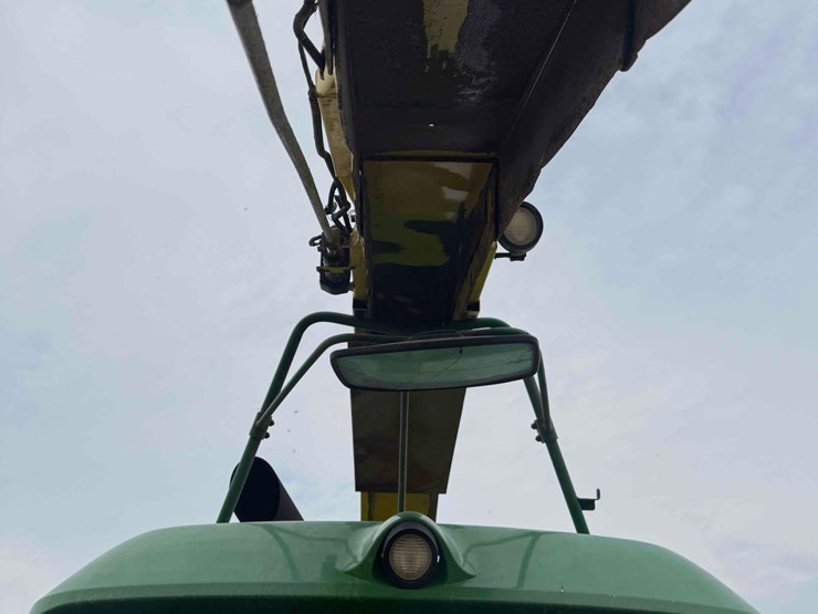 2005-john-deere-7400-image-9