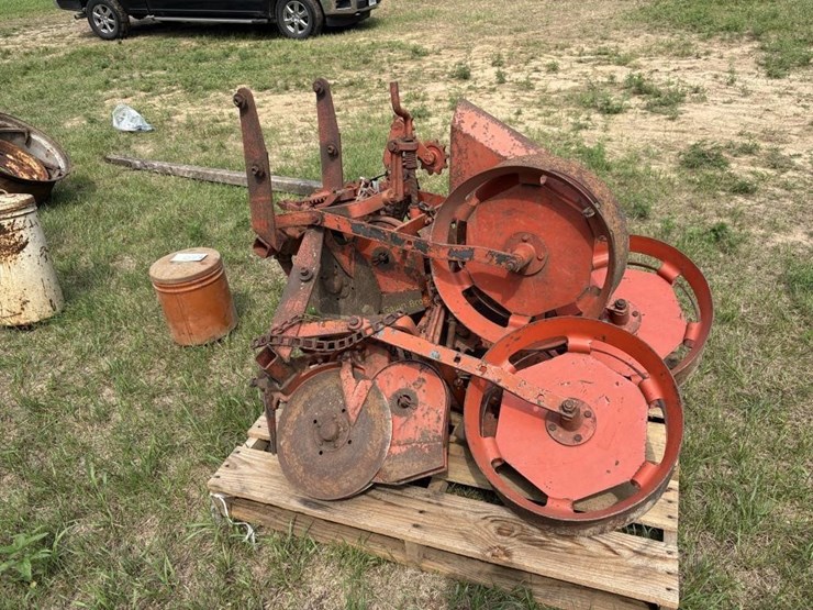 allis-chalmers-fast-coupler-planter-parts-image-4