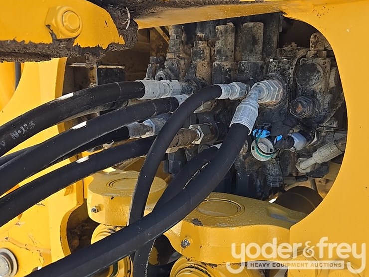 2019-deere-310sl-image-29