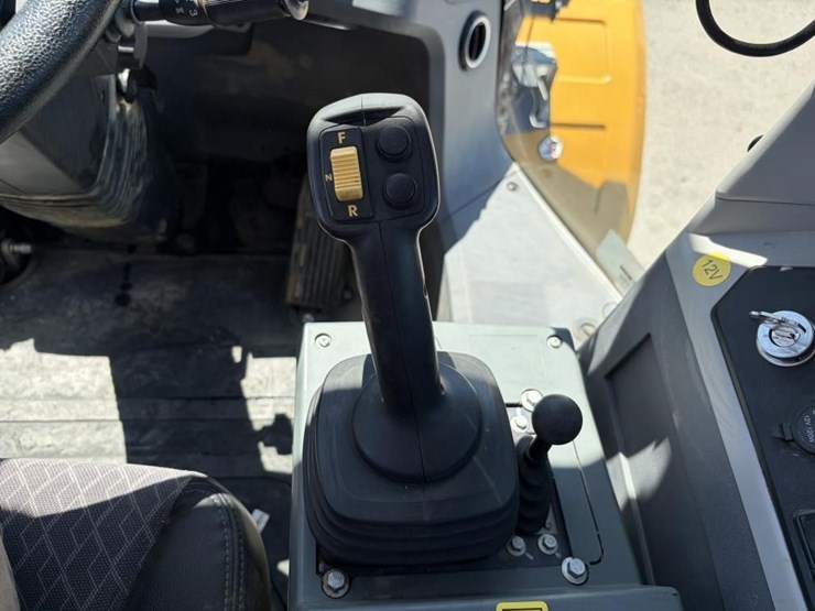 2022-xcmg-xc948u-image-37