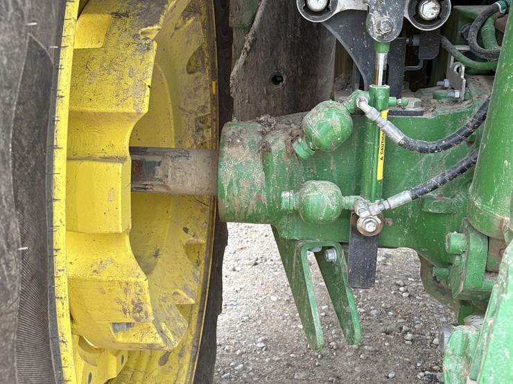 2023-john-deere-6r-155-image-8