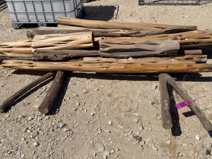 l3---cedar-posts-image-1