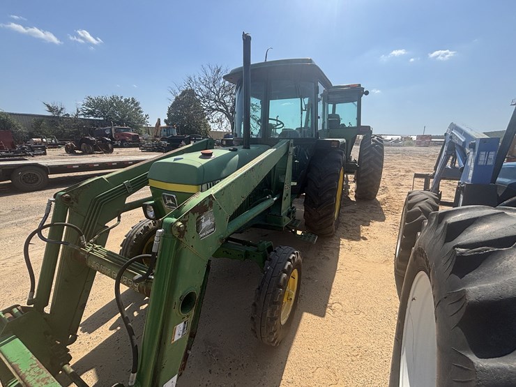 john-deere-2040s-image-2