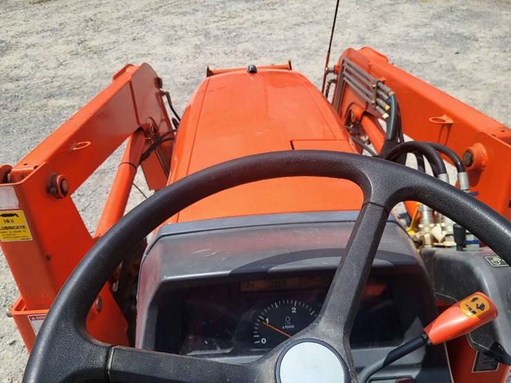 2006-kubota-l5030hst-image-53