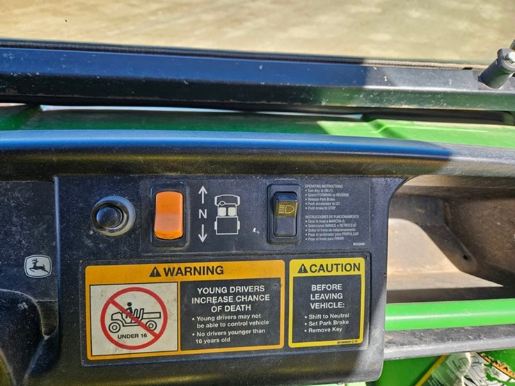 john-deere-gator-image-24