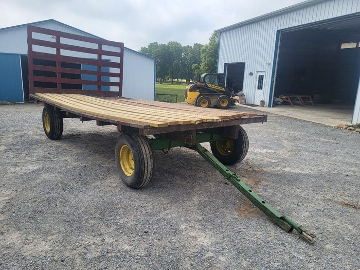 hay-wagon-w/running-gear-image-7