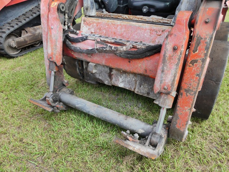 kubota-ssv75-image-9
