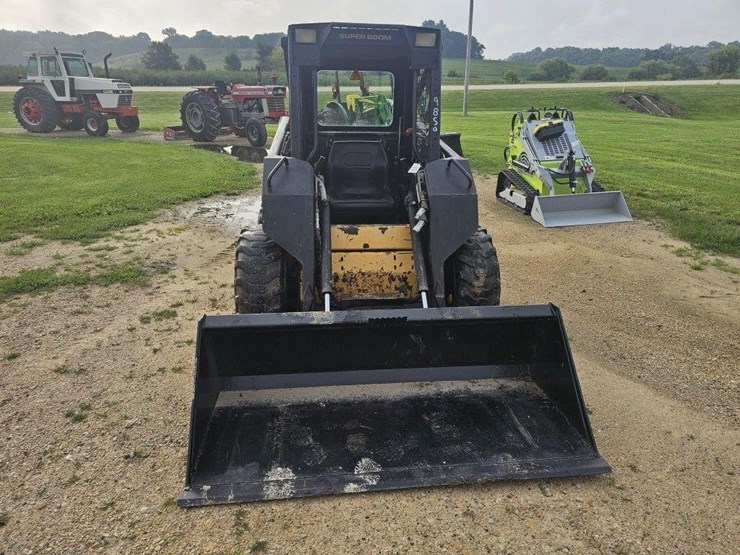 new-holland-465-image-2