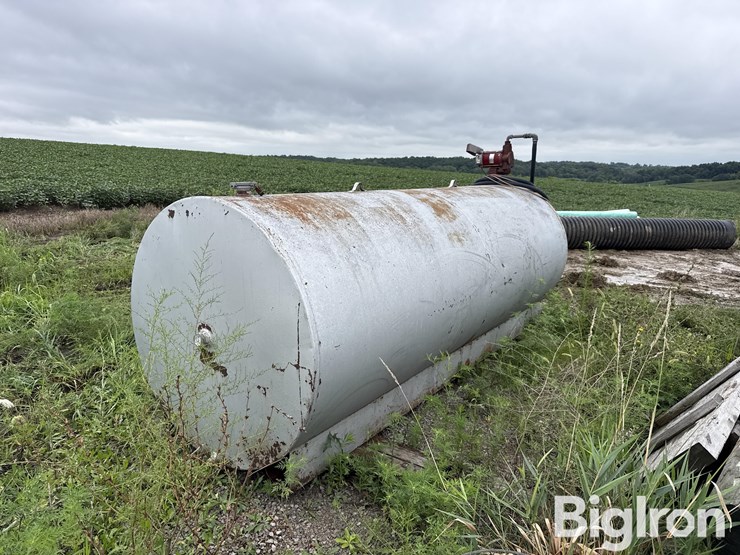 1,000-gal-fule-tank-w/-pump-image-5